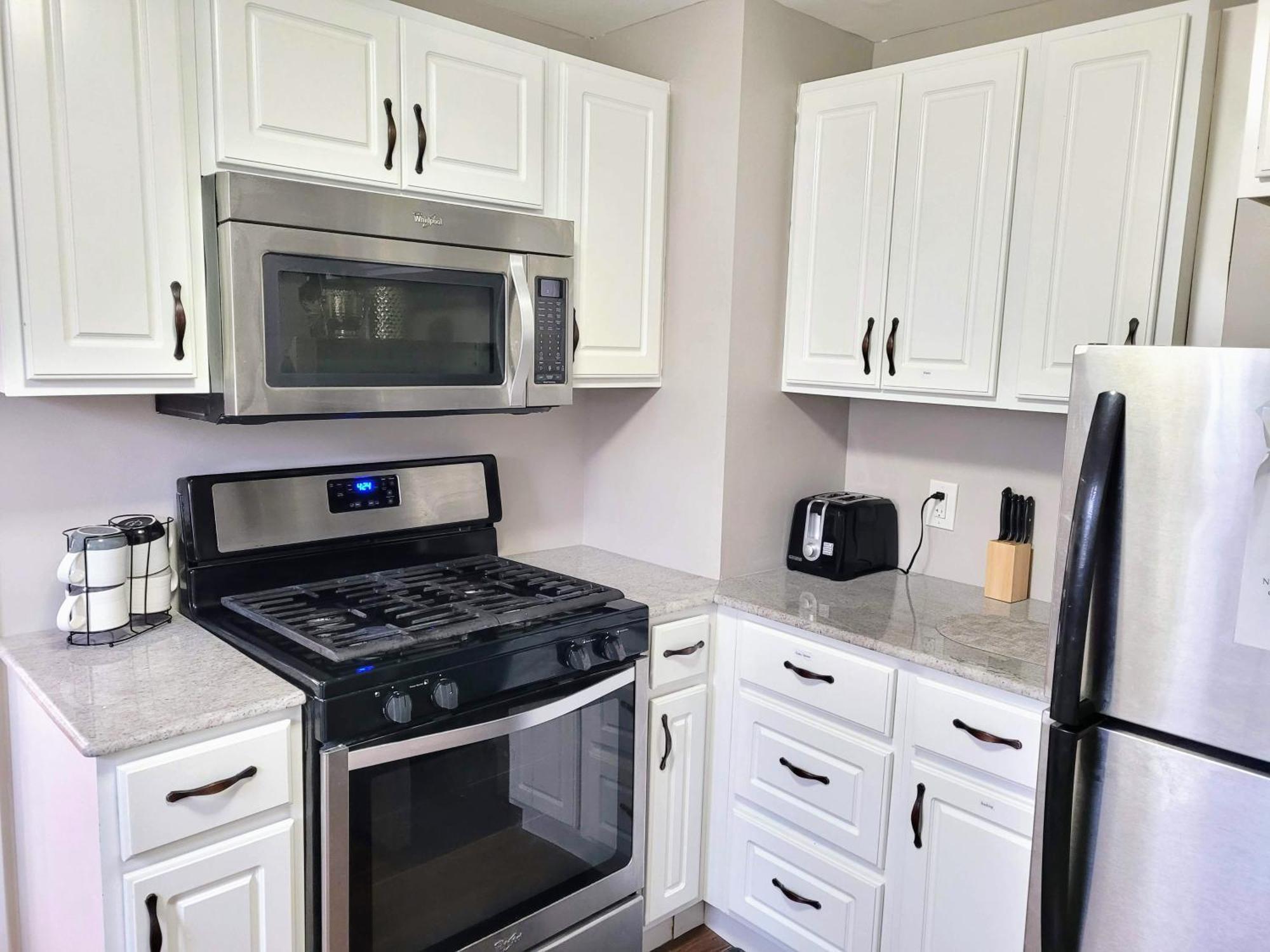 Apartment With Brand New Furniture And Large Parking West Seneca Kültér fotó